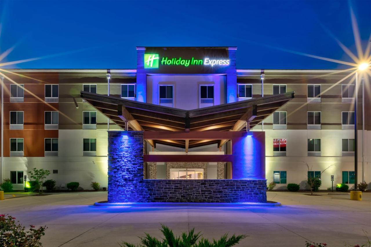 Holiday Inn Express & Suites - Effingham, An Ihg Hotel Exterior foto
